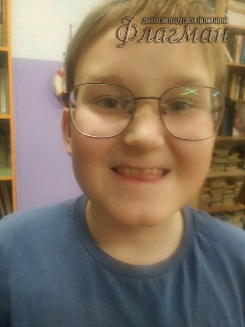 f7a8a7d5.ID Photo.100651